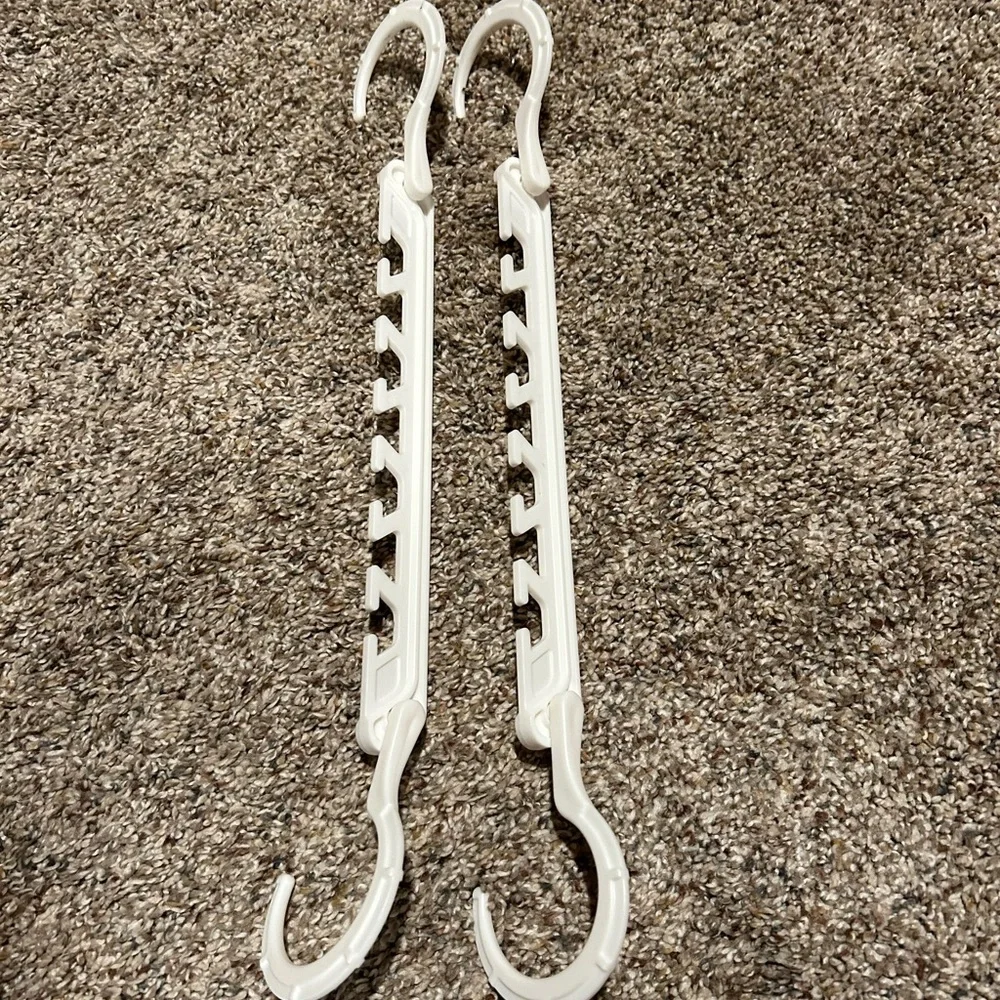 🔥NWOT Plastic Magic Hangers (space saving)